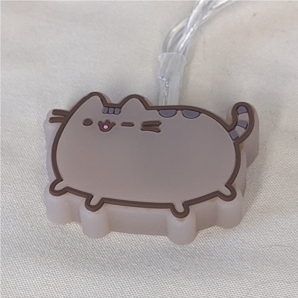 Pusheen string lights - Picture 3 of 4